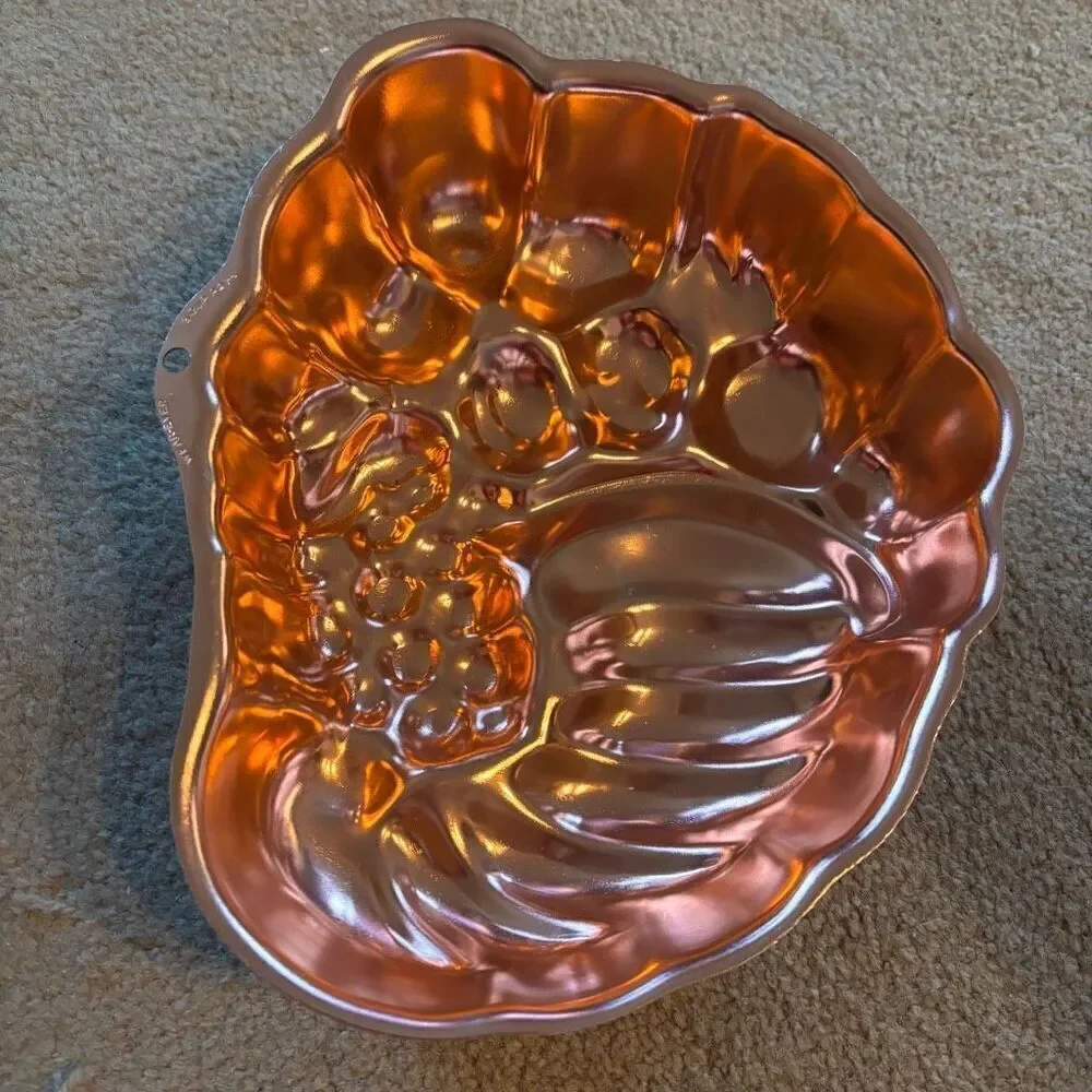 Wear-Ever Vintage Copper Cornucopia 6 Cup Jello Mold